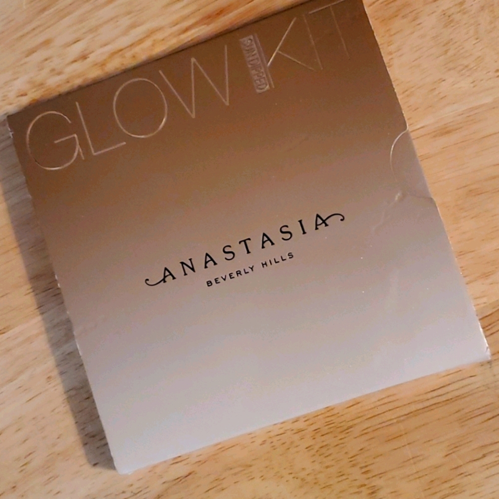 Anastasia Beverly Hills Glow Kit